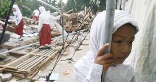 Japanese foreign minister visits Indonesia